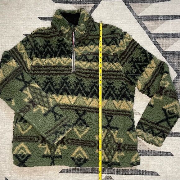 Men's Sherpa Pullover - Picture 5 of 5